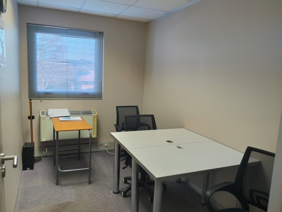 To Let commercial Property for Rent in Rosenpark Western Cape